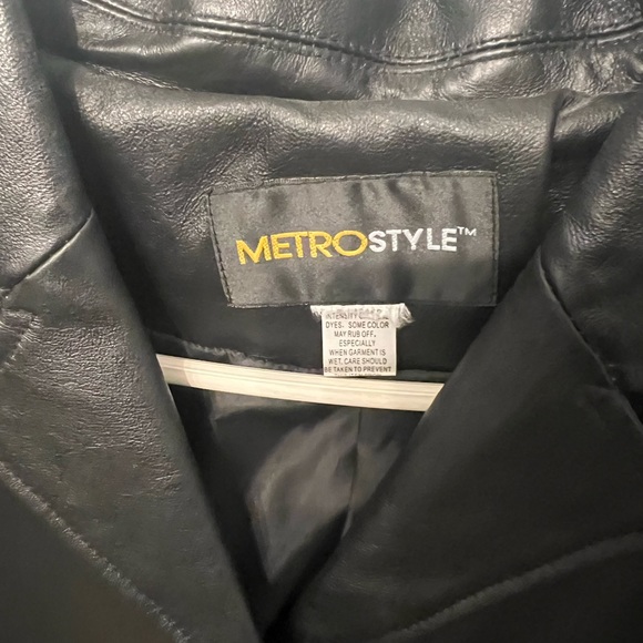 XL Leather Jacket - Picture 2 of 5